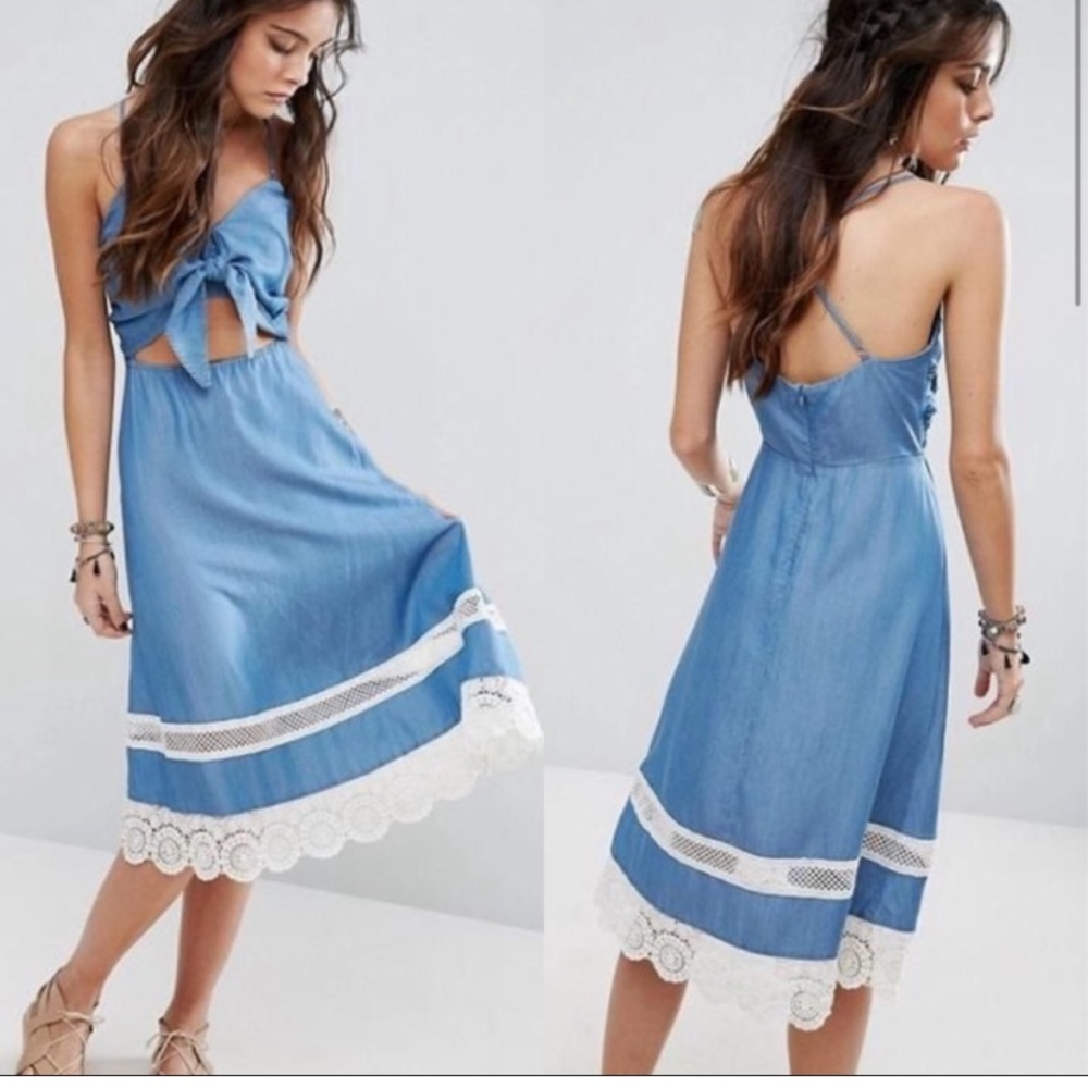 Beautiful dainty chambray/lace LOVERS + FRIENDS dress, size XS